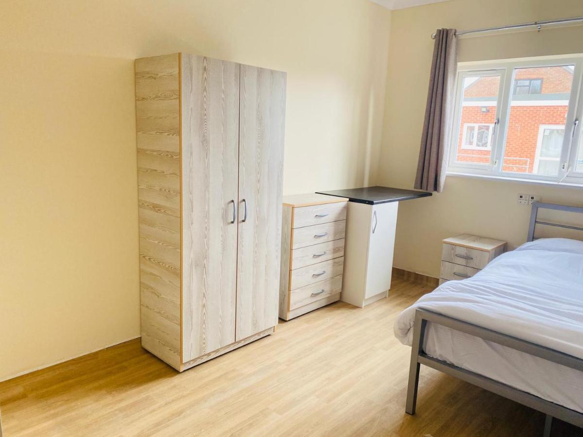 En-Suites Rooms In Northampton Moulton  Exterior photo
